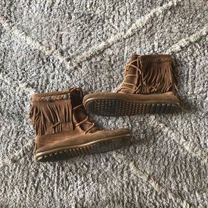 Minnetonka moccasin fringe boots